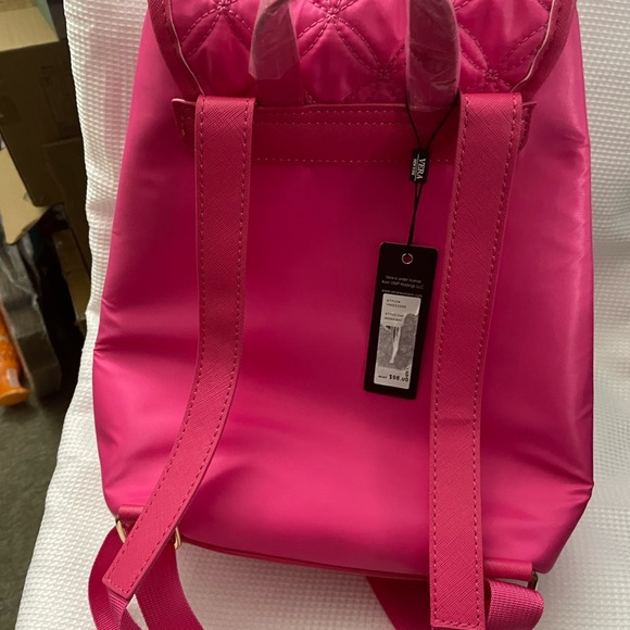 Vera New York magenta pink textured quilted backpack - Picture 4 of 15